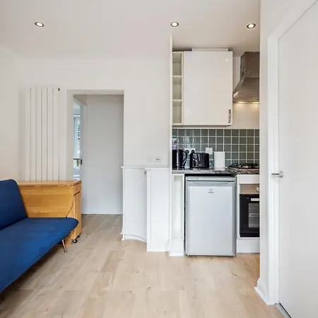 Cosy And Comfortable London Bridge Home